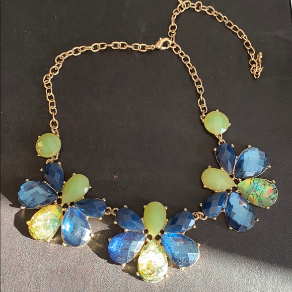 ❤️3 for $25❤️ Blue and green statement necklace - Picture 1 of 1